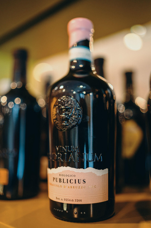 Enca Polidoro Abruzzo in due sorsi- Vinum Hadrianum