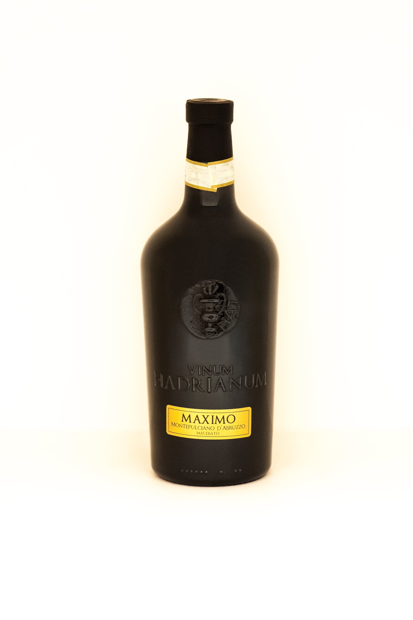  Red Wine Maximo Montepulciano d’Abruzzo  Italy | Vinum Hadrianum